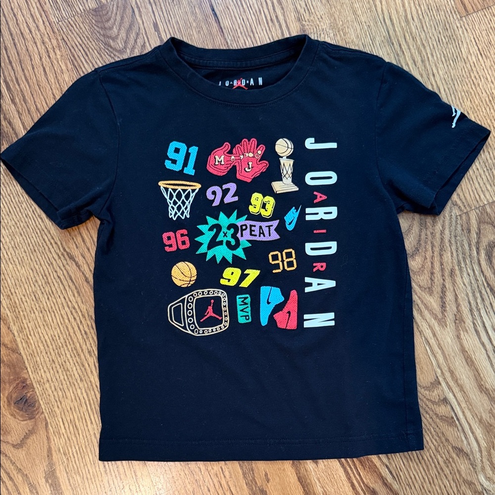 Boy’s Air Jordan Shirt. Size 7. Like New Condition.
